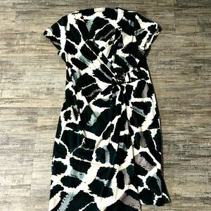 Chic Black and White Abstract Midi Dress